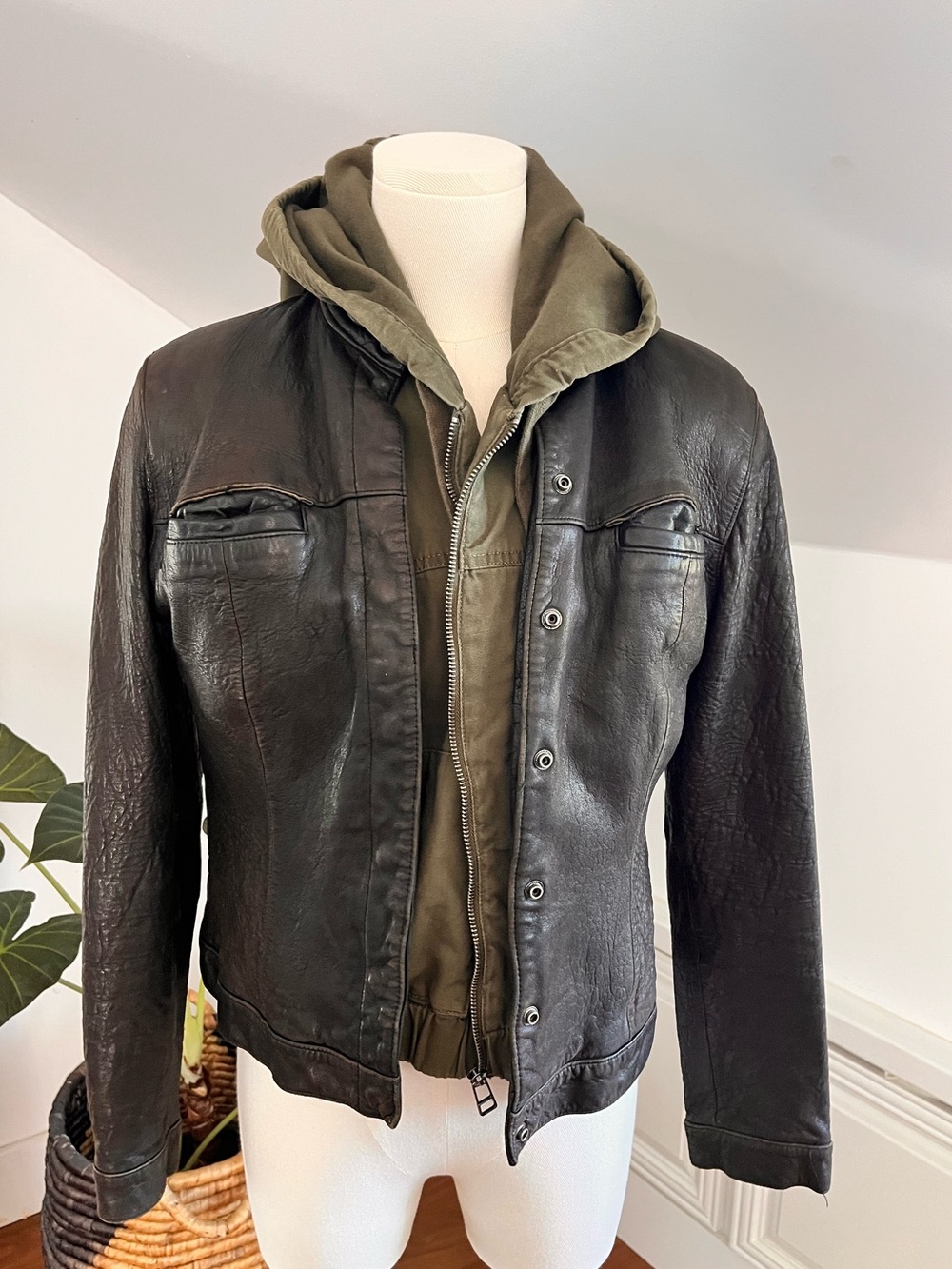 Vintage Lambskin Leather Jacket Tailored 
Moto Fit